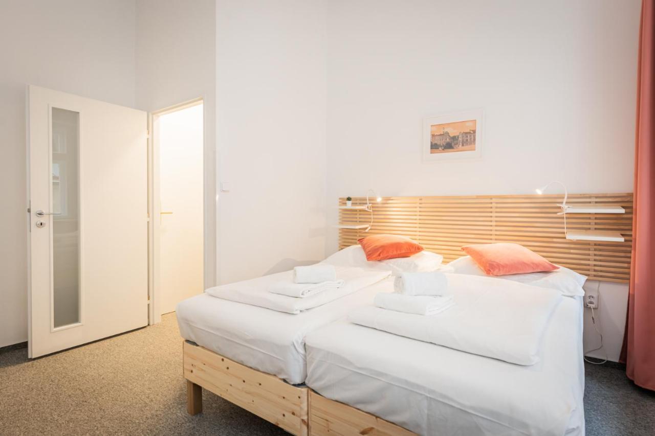 Ostaš Hotel Prag