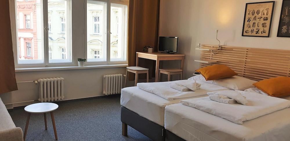 Ostaš Hotel