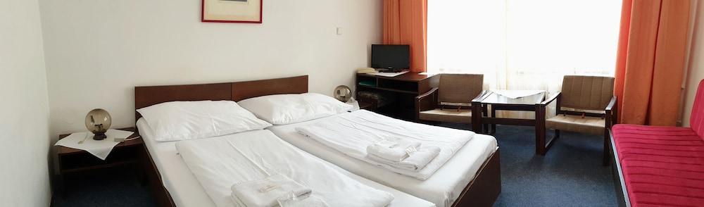 Hotel Ostaš
